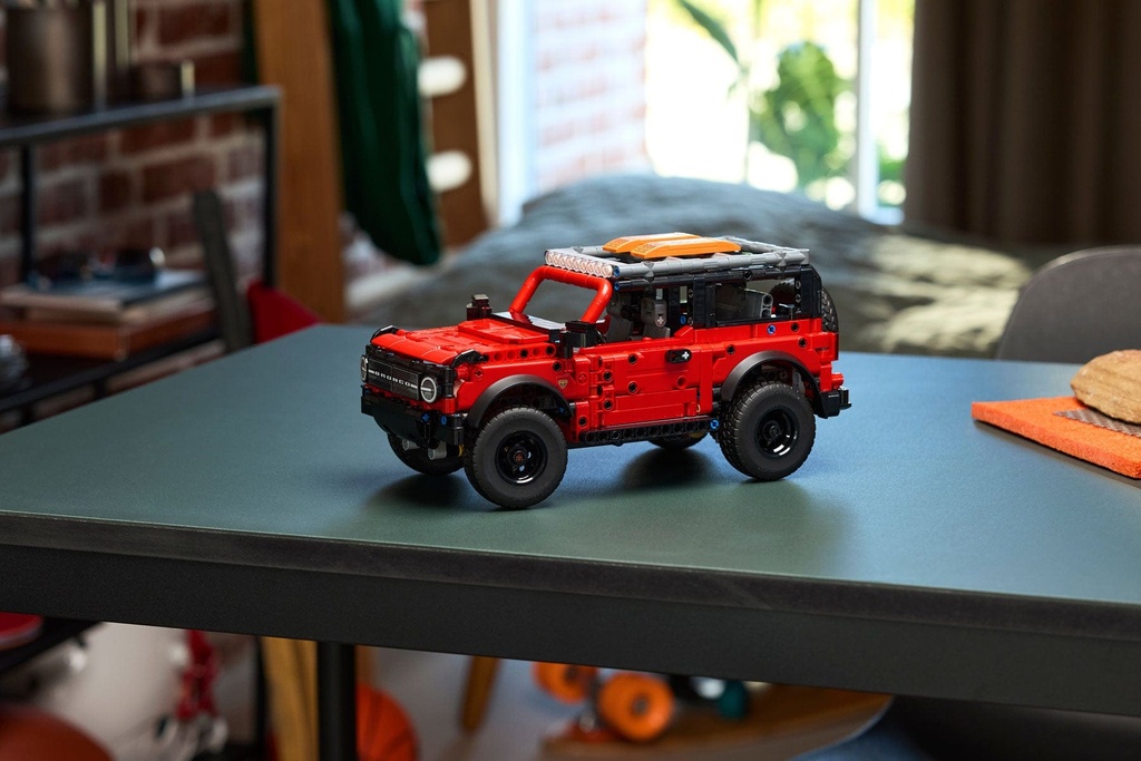 LEGO Technic Ford Bronco® SUV 42213