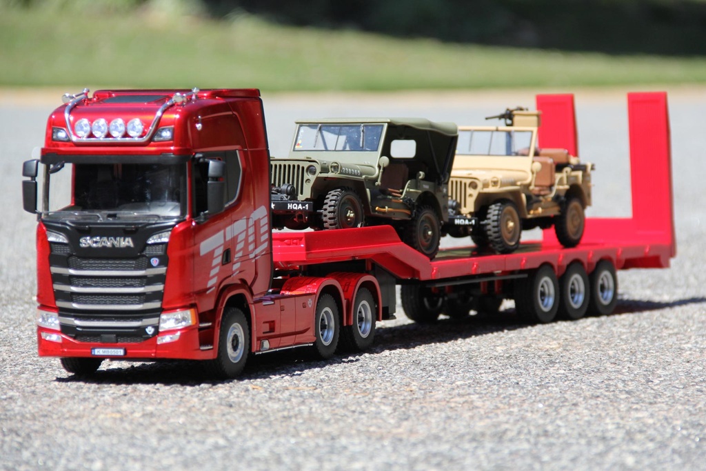Huina Scania 770S Red 1/18 Scale Semi Tractor - RTR