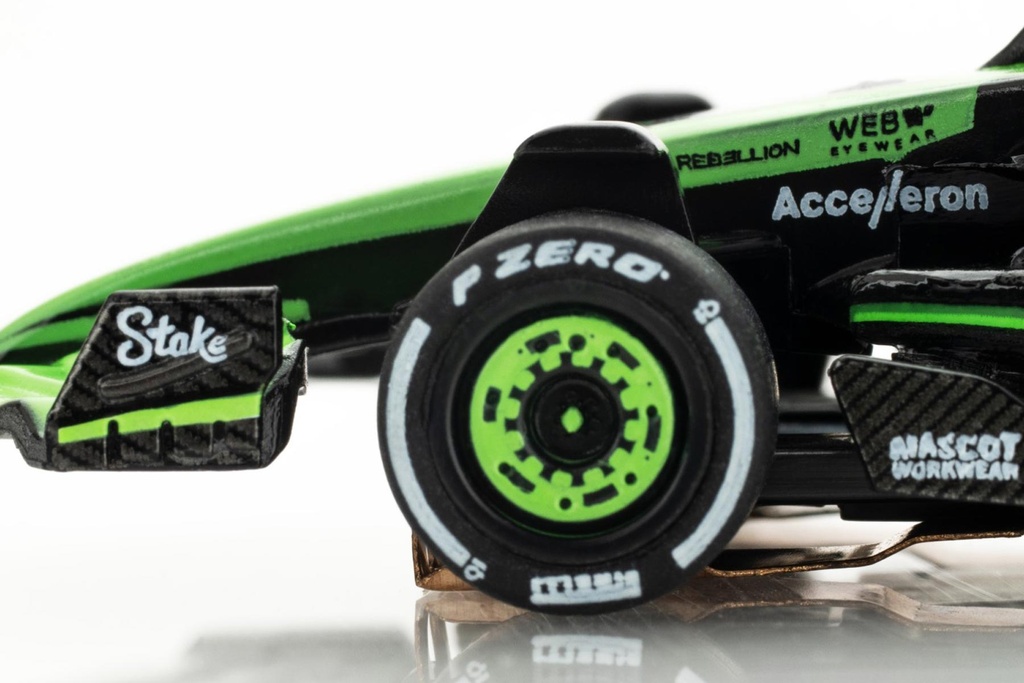 AFX Mega G+ HO Scale Sauber F1 #24 C44 Stake FY Slot Car