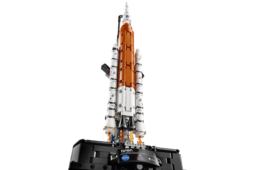 LEGO Technic NASA Artemis Space Launch System Rocket