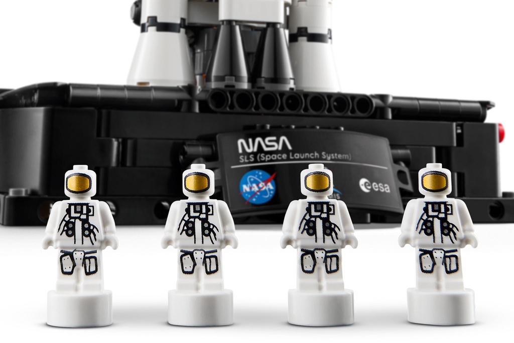 LEGO Technic NASA Artemis Space Launch System Rocket