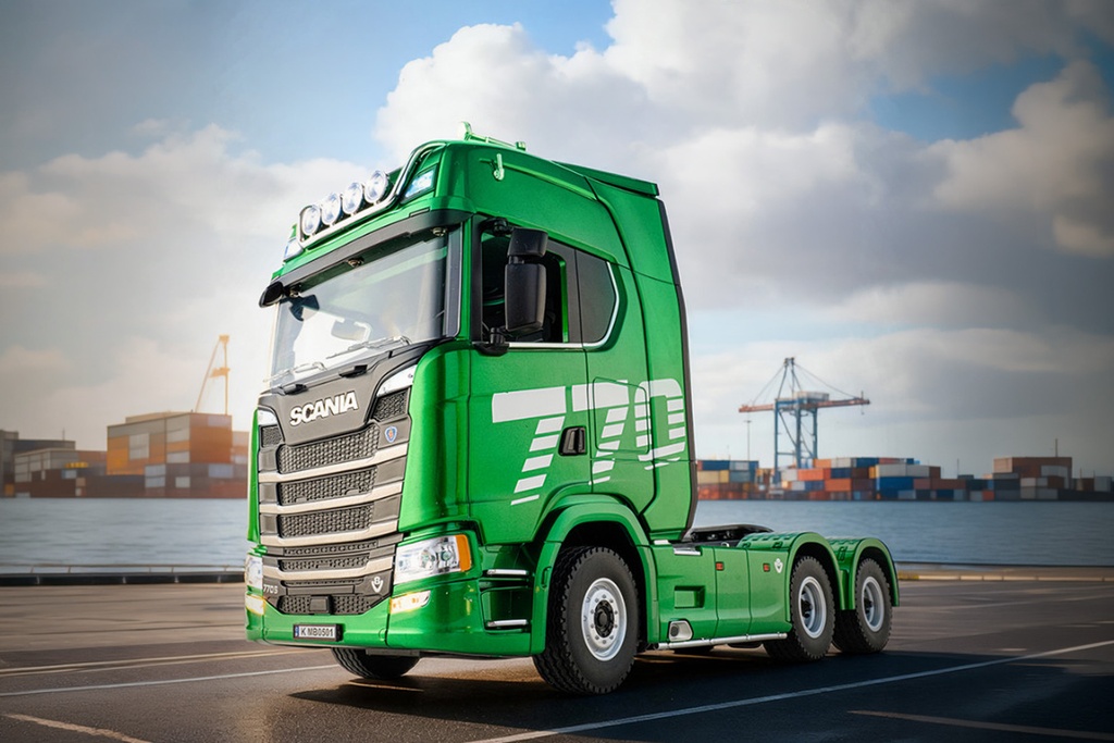 Huina Scania 770S Green 1/18 Scale Semi Tractor - RTR