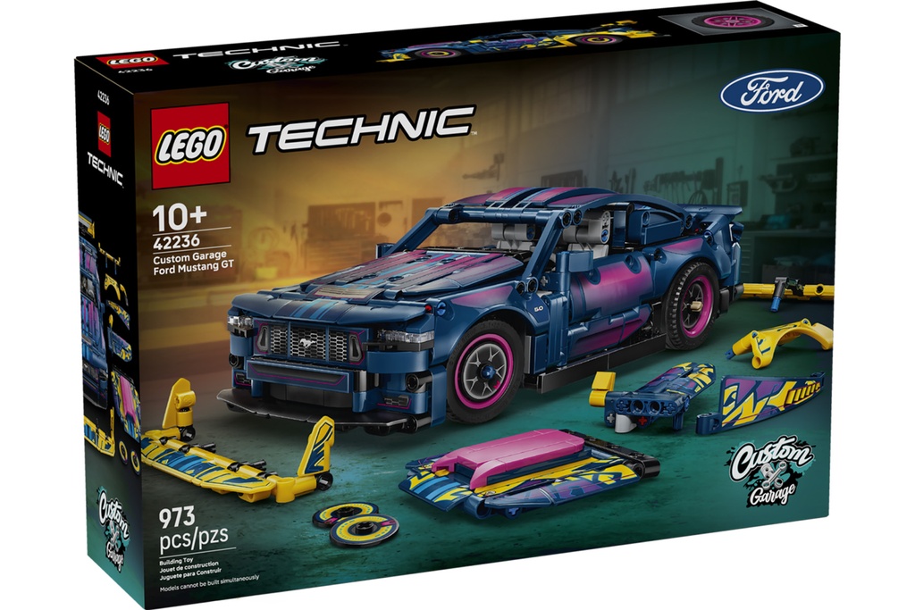LEGO Technic Custom Garage Ford Mustang GT Car
