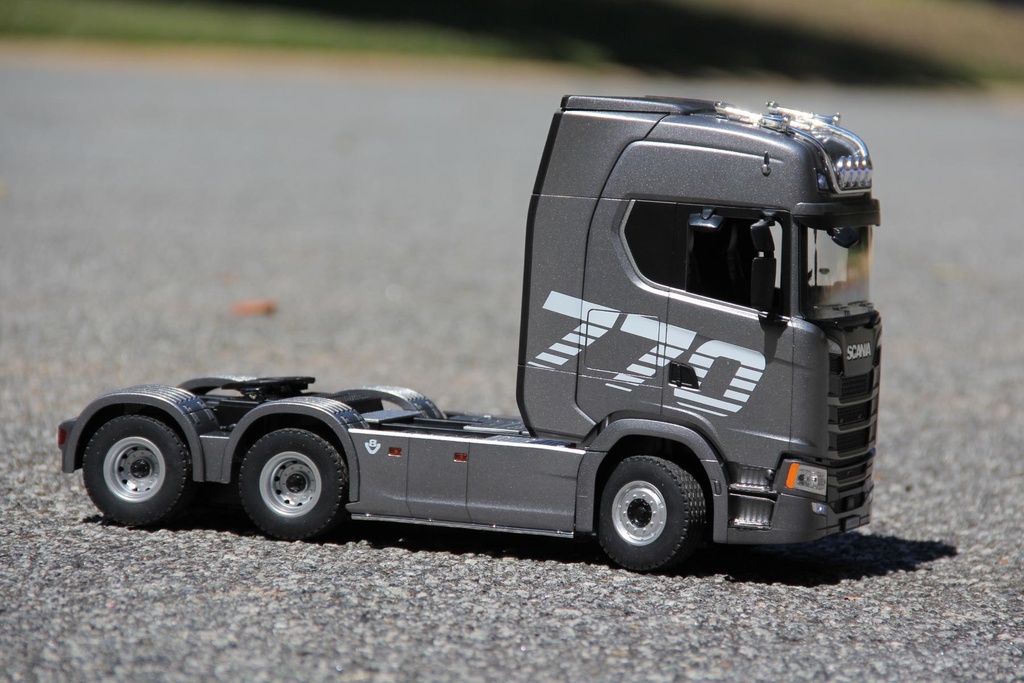 Huina Scania 770S Grey 1/18 Scale Semi Tractor - RTR