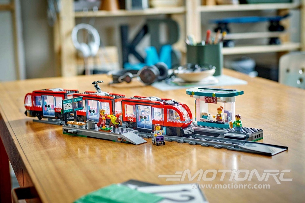 LEGO City Downtown Streetcar and Station 60423