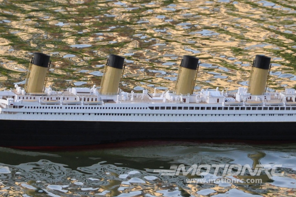 Bancroft RMS Titanic 1/150 Scale 1800mm (70.2") British Liner - RTR BNC1058-003