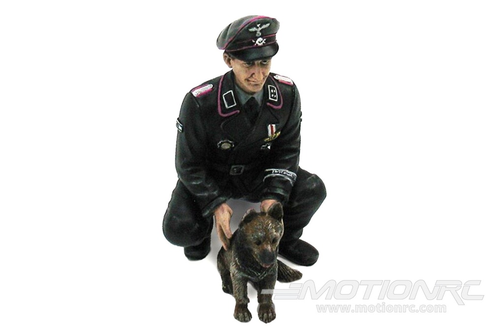 Torro 1/16 Scale Figure Colonel Otto Paetsch with Dog TOR222285120