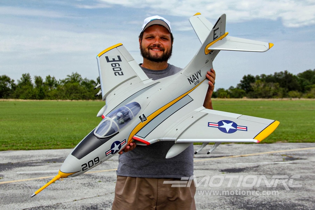 Freewing F9F-8 Cougar Super Scale 80mm EDF - ARF PLUS FJ22011AP