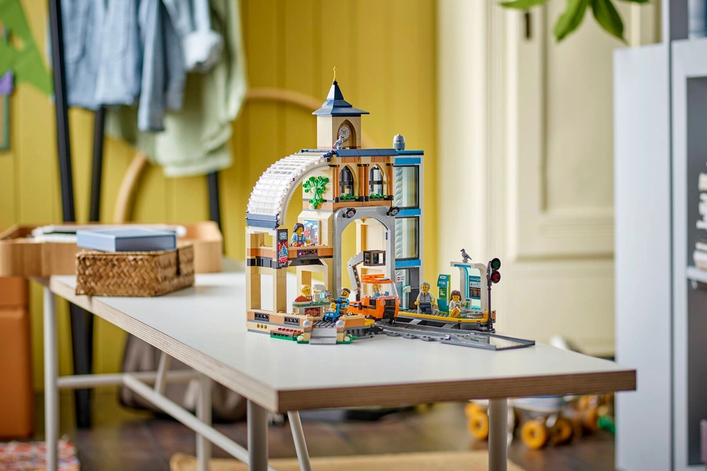 LEGO City Central Train Station